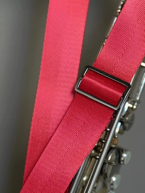 Correa para saxofón de los años setenta (Society Red)